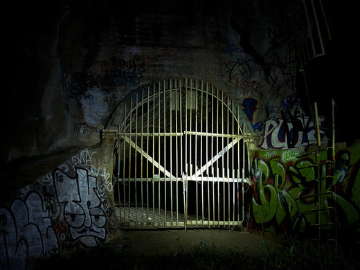 gate1