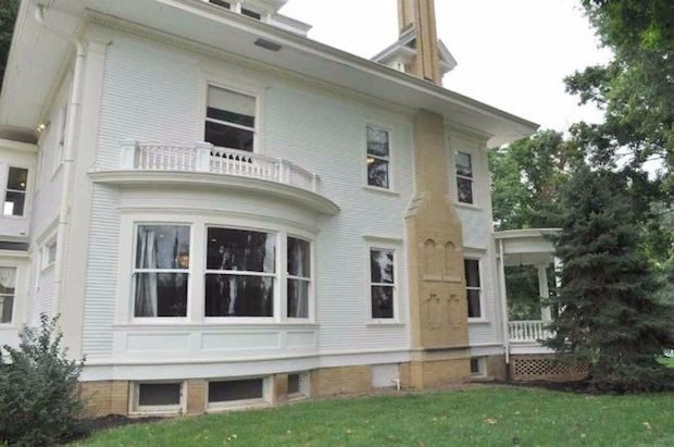Revival farmhouse