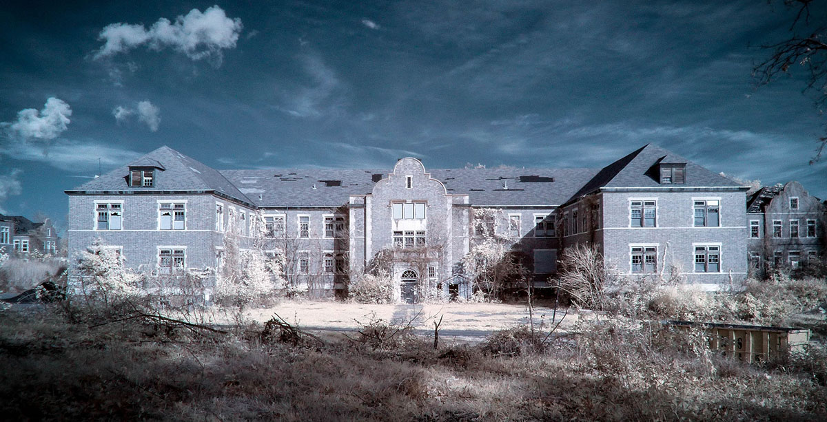 15 of the World's Most Terrifying Haunted Asylums