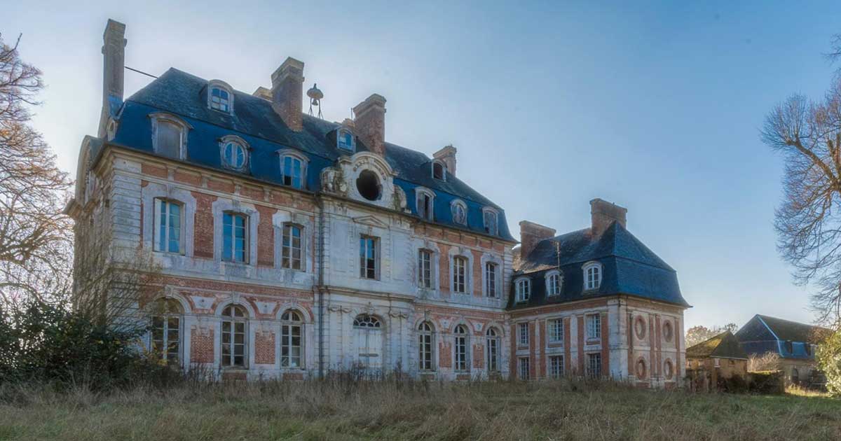 abandoned castle in northern france burned down